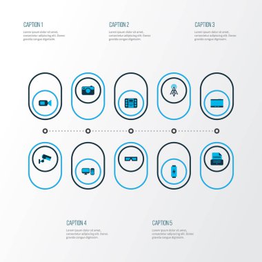 Gadget'ı simgeler kümesi müzik çalar, yazıcı, tablet ve diğer baskı makine elemanları ile renkli. İzole vektör çizim aracı simgeler.