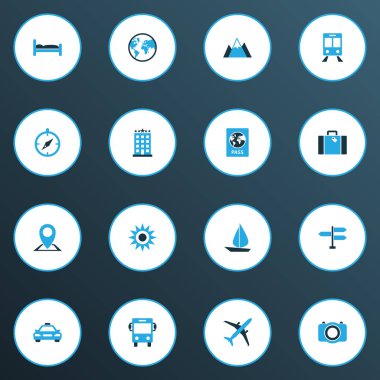 Simgeler seyahat manzara, autobus, evrak çantası'nı yatak öğeleri kümesiyle renkli. İzole illüstrasyon simgeler seyahat.