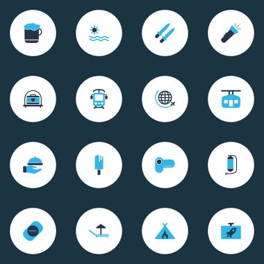 Turizm simgeler kümesi ile video kamera, Bilet, el feneri ve diğer şezlong öğeleri renkli. İzole vektör çizim Turizm simgeler.