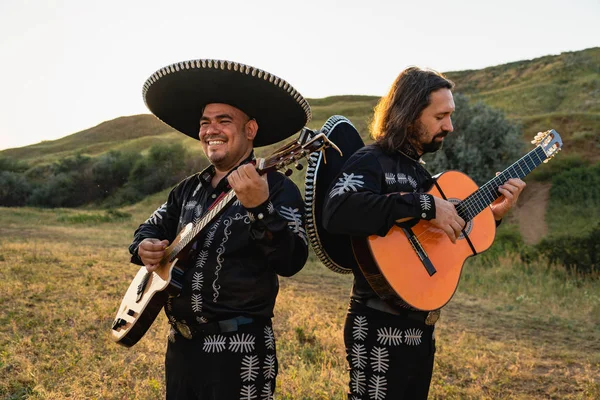 Musicisti messicani mariachi — Foto Stock