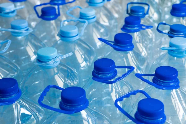 Puste Plastikowe Butelki Rzędach Zanieczyszczenie Tworzyw Sztucznych — Zdjęcie stockowe