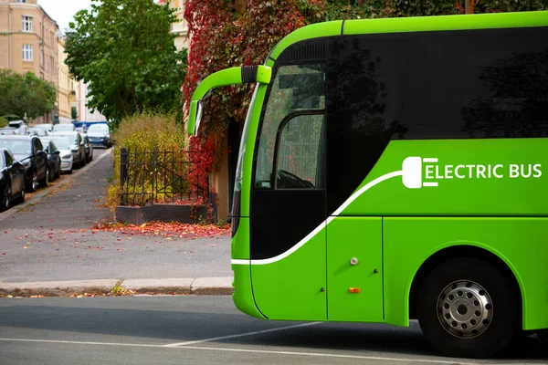 Elektryczny autobus turystyczny — Zdjęcie stockowe