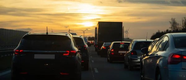 Vägtrafikstockning Vid Solnedgången Bilar Väg — Stockfoto