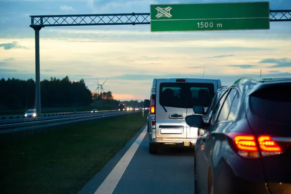 Stau Auf Der Autobahn Bei Sonnenuntergang Autos Auf Einer Straße — Stockfoto