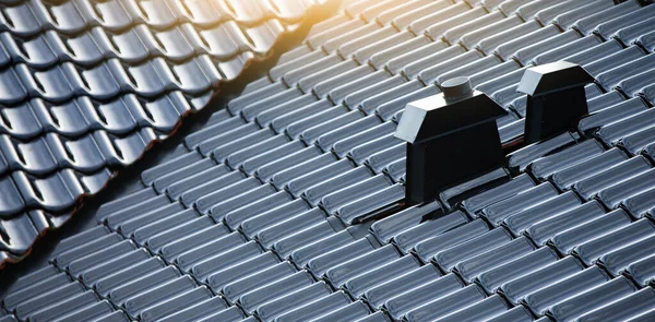 Modern Black Ceramic Roof Tiles — Stock Photo, Image