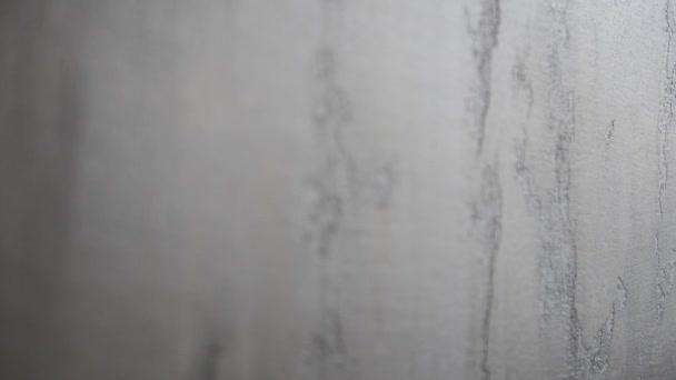 Konsistens av väggen med grå handgjorda gips — Stockvideo