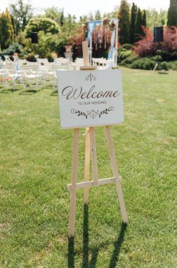 Konuklar için bir düğün için davetiye