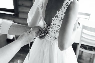 nedime gelinlik giyecek Yardımı