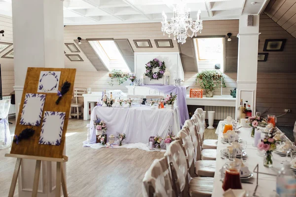 결혼식을 위한 탁자나 다른 음식을 담은 행사 — 스톡 사진