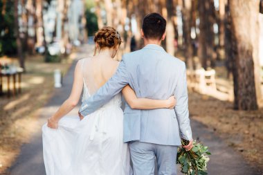 Sevgili Şehir Parkı üzerinde tutun el ile çalışan