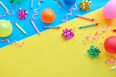 sarı arka plan, parti zamanı, bir Doğum günü veya diğer kutlama davetiye kavramı.