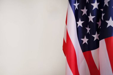 Sade arkaplanda Amerikan bayrağına yakın çekim