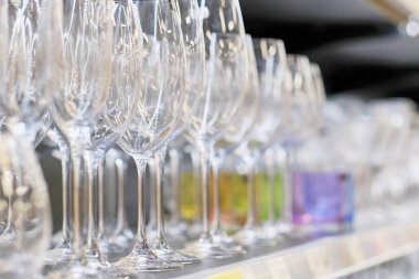 beyaz şarap cam kavramı alkol, şarap ile cam gözlük, poster iç için güzel