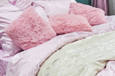 Ayrıntılı, sembol sağlıklı akşam uyku, evlilik ahşap yatak başucu masa ve aydınlatma masif ahşap Klasik Çift Kişilik Yatak yapılmış