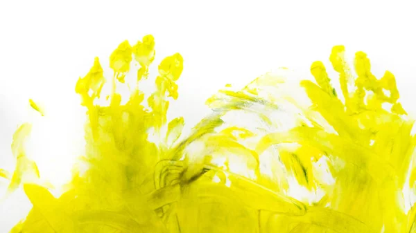Κίτρινα αποτυπώματα χεριών σε λευκό φόντο. επιχρίσματα πολύχρωμου χρώματος στον τοίχο, ίχνη παιδιών δημιουργικότητας σε λευκό φόντο. Χρώμα υφή — Φωτογραφία Αρχείου