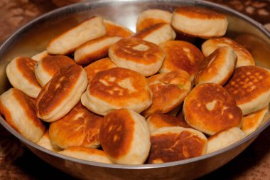 köfte ve patates ile ev yapımı köftesi.