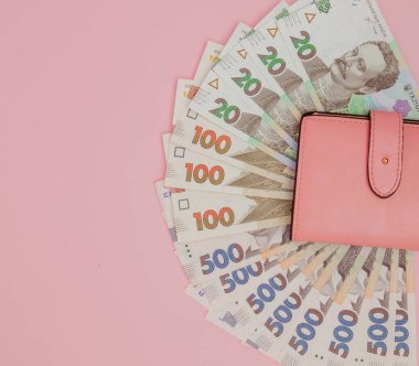 m-cüzdanda para Ukraynalı hryvnia faturaları anlattıklarında. Ukrayna, ekonomi kriz dolar döviz kuru hryvnia düşmesine.
