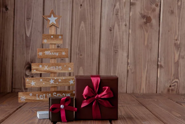 Arbres Noël Avec Boîtes Cadeaux Sur Fond Bois Espace Copie — Photo