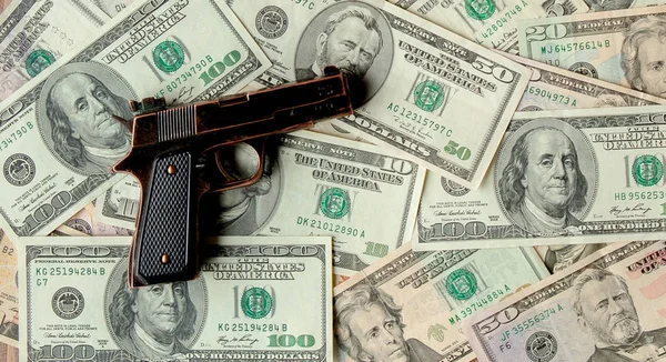 Pistolas Fondo Dólares — Foto de Stock