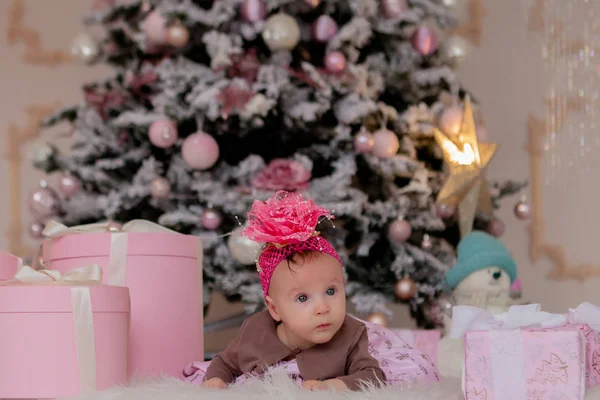 Month Old Little Girl Christmas Tree Baby Girl Gifts Christmas — Stock Photo, Image