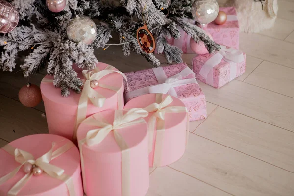 Cadeaus Cadeautjes Onder Kerstboom Winter Holiday Concept — Stockfoto