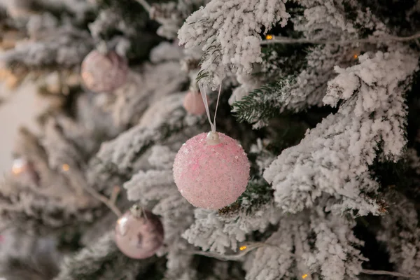 Natal Ano Novo Decorado Interior Com Presentes Árvore Ano Novo — Fotografia de Stock