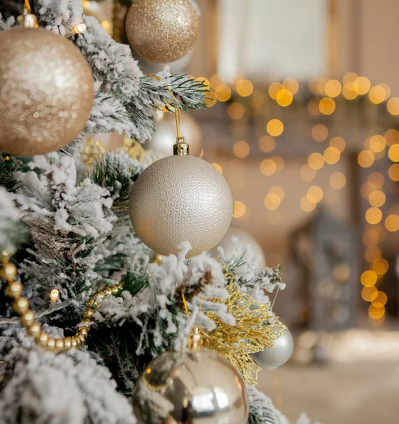 Arbre Noël Avec Jouets Neige Décorative Pour Une Bonne Année — Photo