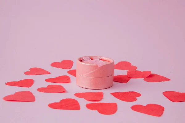 Composizione San Valentino Scatole Regalo Bianche Con Fiocco Cuori Feltro — Foto Stock