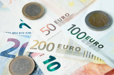 Euro banknot ve madeni paraların arka plan. Mali ve para kavramı.