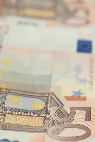 Primer plano de un grupo de billetes de 50 euros —  Fotos de Stock