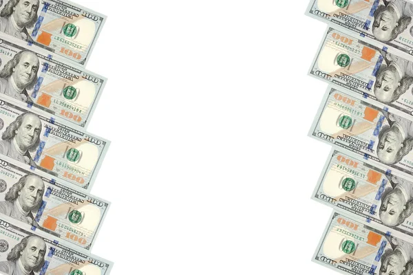 Uma moldura de duas fileiras de notas de cem dólares. Fundo branco na linha central — Fotografia de Stock
