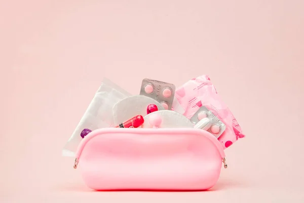 Kadınlar samimi hijyen ürünleri - p sıhhi pedler ve tamponlar