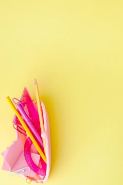 Metin alanı ile okul konseptine geri dönün. Üst görünüm. Boşluk Kopyala