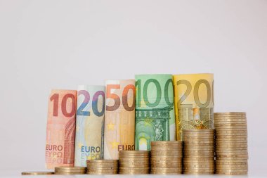 On, Twenty, 50, 100, 200 ve sikke Euro roll