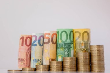 On, Twenty, 50, 100, 200 ve sikke Euro roll