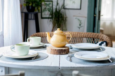 modern tarzı yemek odası iç zarif masayı