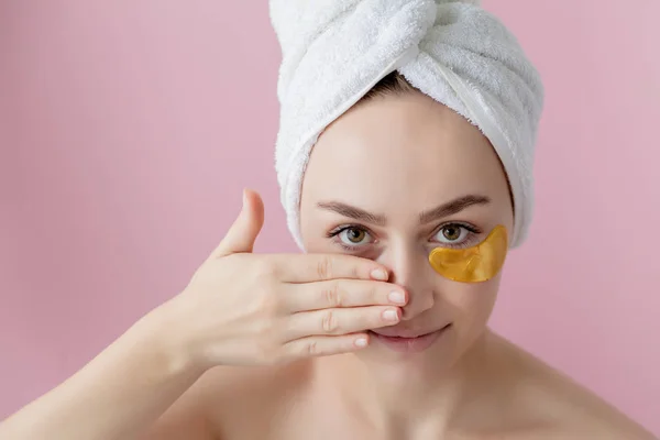 Portrait of Beauty Woman with Eye Patches on pink background. Wo — Stock Photo, Image