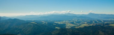 Ukrayna Karpatları ile güzel dağ manzaraları.