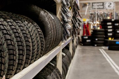 Araba lastik ve jant Lastik deposu depo.