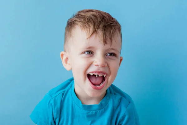 Kapsamlı diş bakımı, yanlış hizalanma ve yedek kesici diş.