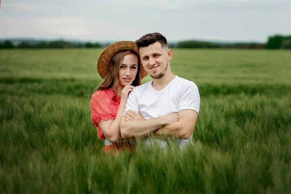 Romantic Young Happy Couple Barley Field Girl Red Dress Guy — Stock Photo, Image