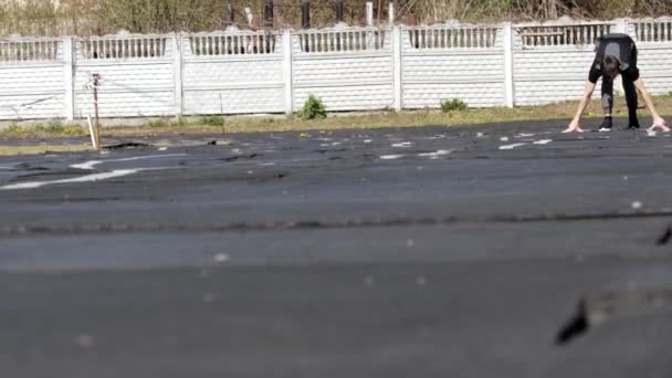 Piste Coureurs Homme Garçon Courir Sur Stade — Video