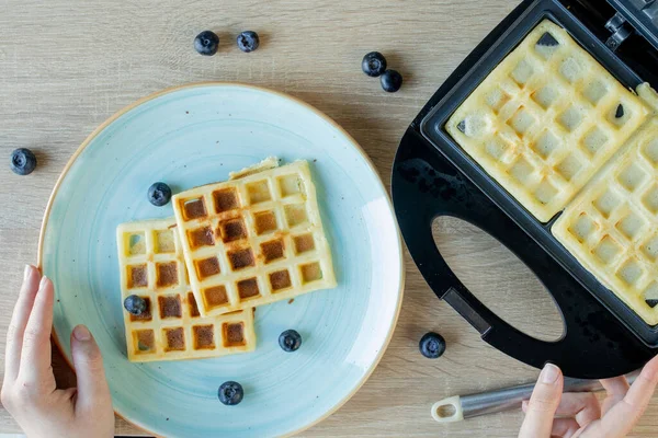 Waffles Being Baked Waffle Maker Gofres Salados Concepto Desayuno —  Fotos de Stock