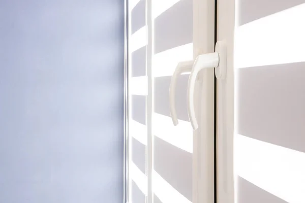 Κλειστό Παράθυρο Πόρτα Μεταλλικό Jalousie Έλεγχος Περιοχής Φωτισμού Αιθουσών Συνεδριάσεων — Φωτογραφία Αρχείου