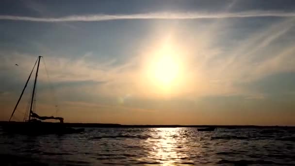 Bela Paisagem Com Pôr Sol Sobre Lago Svityaz Ucrânia Timeleps — Vídeo de Stock