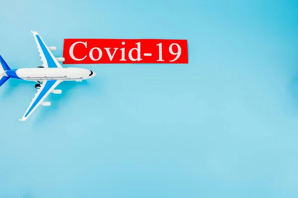 Modèle Avion Jouet Concept Texte Covid Annulation Vol Raison Impact — Photo