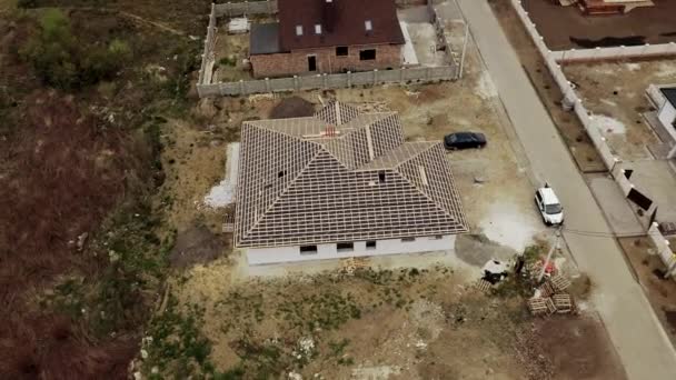 Vue Aérienne Maison Brique Inachevée Avec Structure Ossature Toit Bois — Video