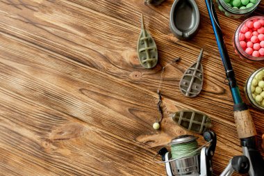 Sazan balıkçılığı ve olta yemi için aksesuarlar..