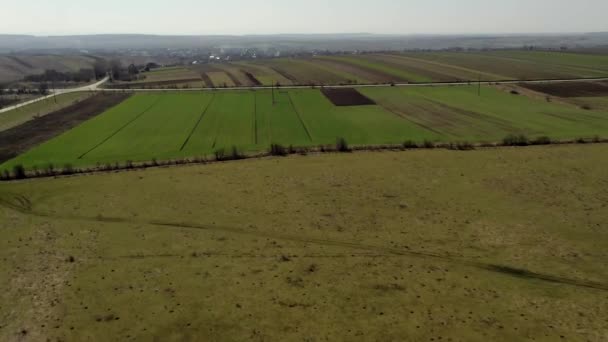 Natur Und Landschaft Luftaufnahme Eines Feldes Der Nähe Der Straße — Stockvideo