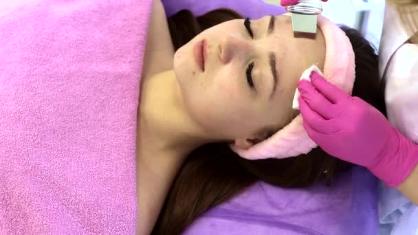 Ultrasonic Scrabbing Young Woman Receiving Ultrasound Cavitation Facial Peeling Cleansing — Stock Video